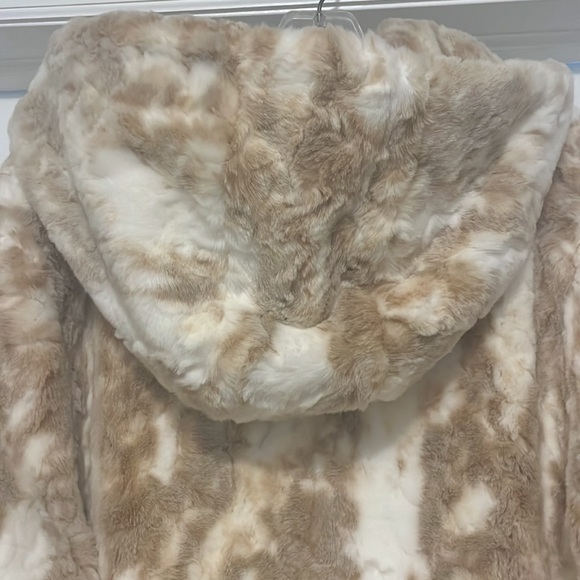 Faux Fur Full Length or MIDI Coat Pamela McCoy - Picture 3 of 11